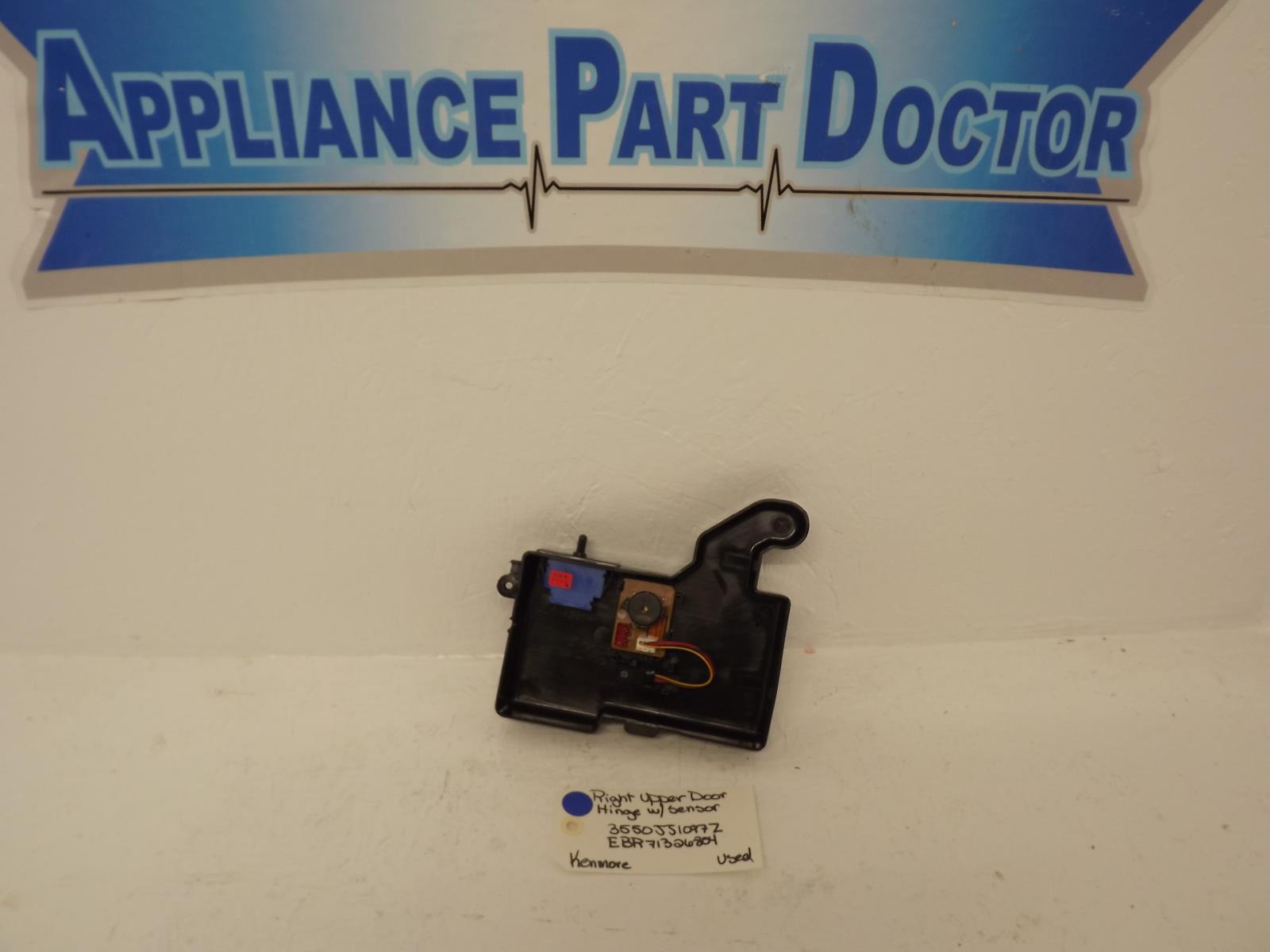 Kenmore Refrigerator 3550JJ1097Z EBR71326804 Rt Up Door Hinge Coverw/Sensor Used Kenmore Refrigerator 3550JJ1097Z EBR71326804 Rt Up Door Hinge Coverw/Sensor Used